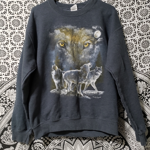 Gildan Other - Vintage Wolf pullover sweatshirt